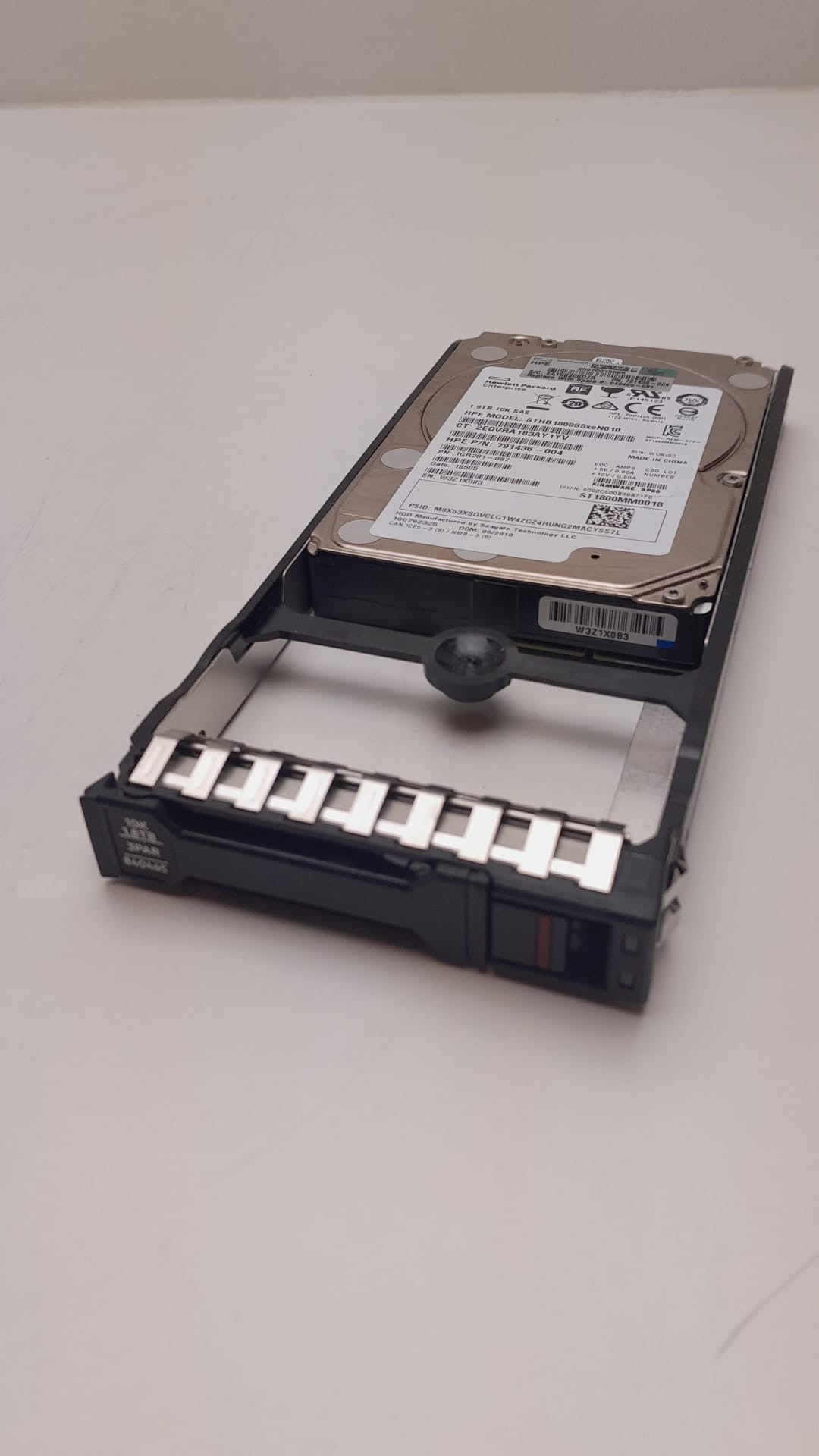 HPE Hard drive 3PAR StoreServ 20000 1.8TB SAS 10K SFF 840465-001