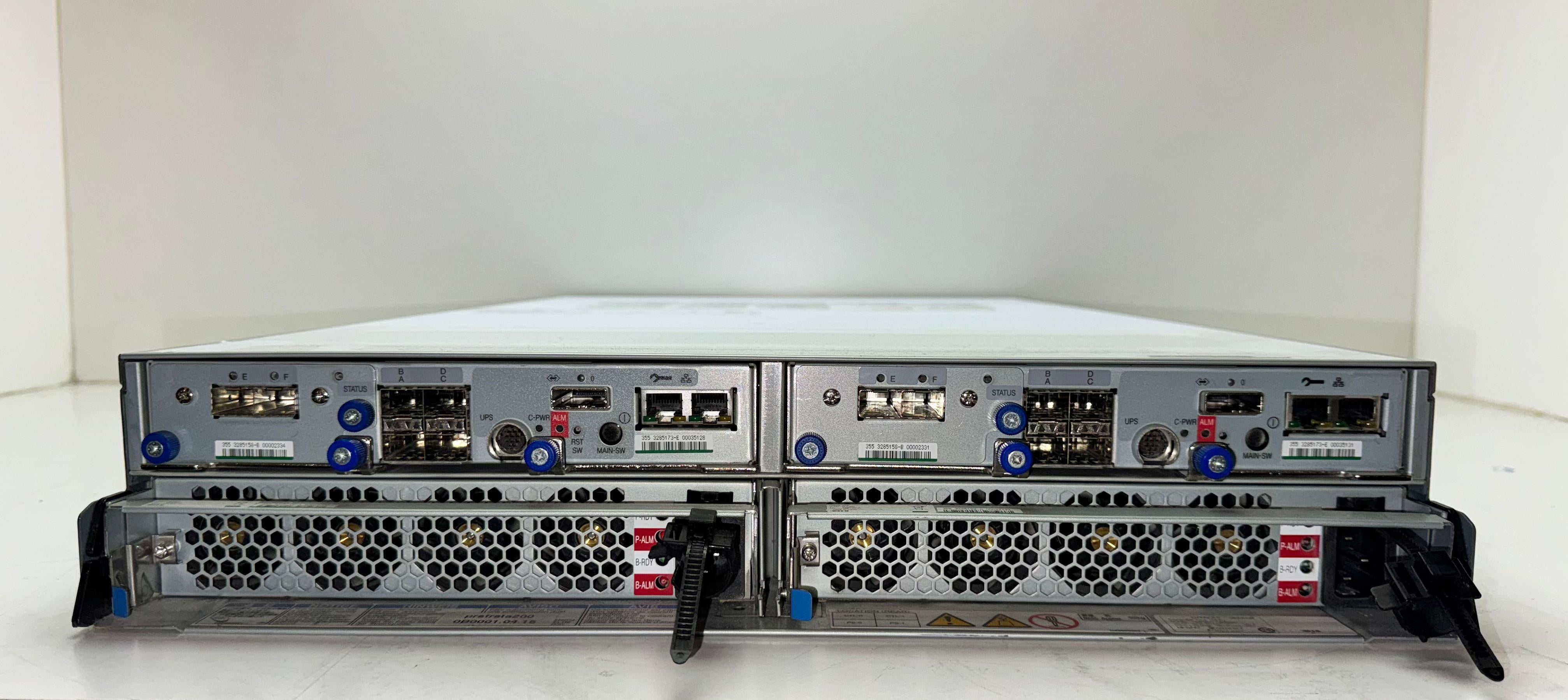 HITACHI HDD-Speicher 2X Controller 2X Netzteil 24X 1,2TB HD R0623-F0001-01