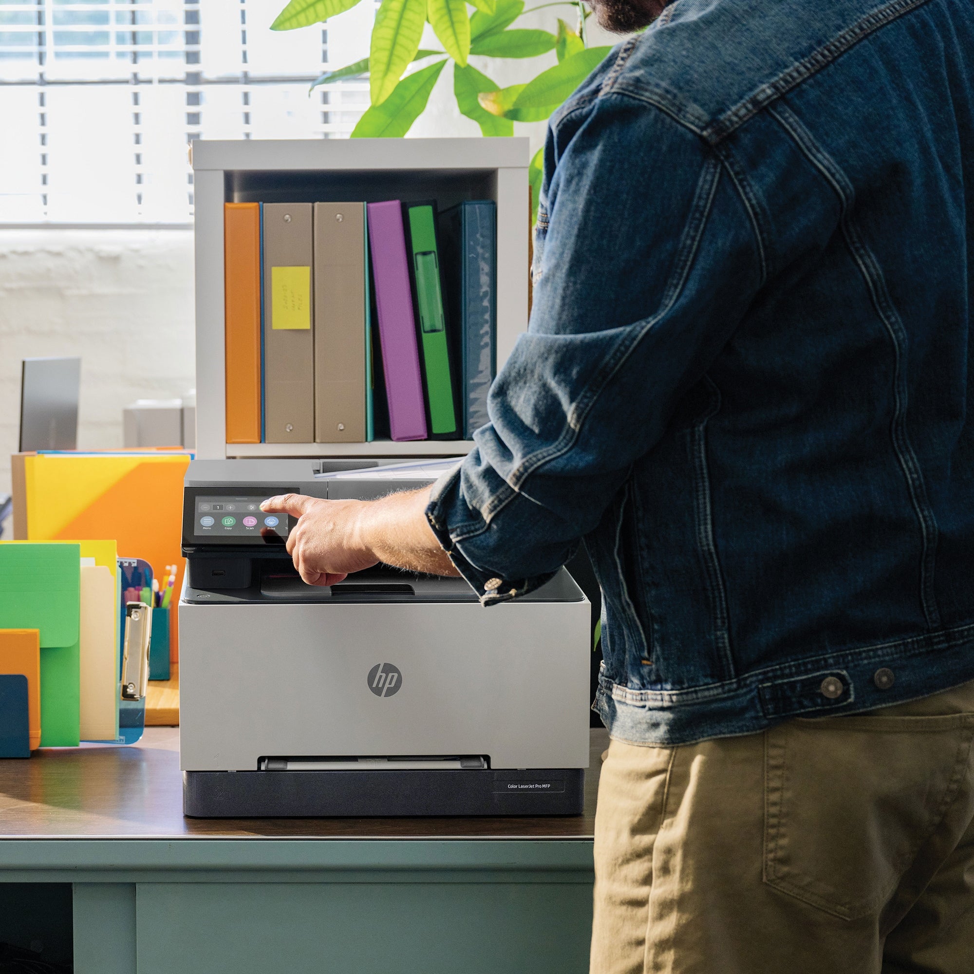 HP Color LaserJet Pro MFP 3303fdn, Farbe, Drucker für Kleine und mittlere Unternehmen