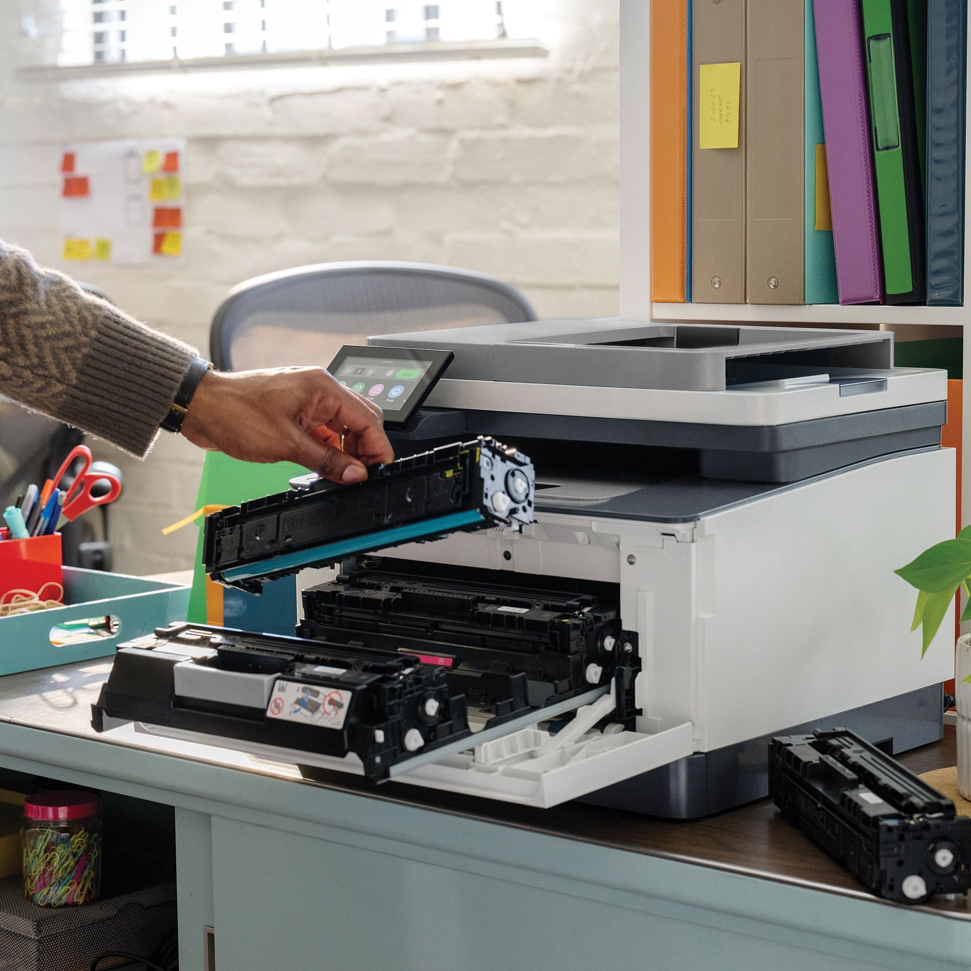 HP Color LaserJet Pro MFP 3303fdn, Farbe, Drucker für Kleine und mittlere Unternehmen
