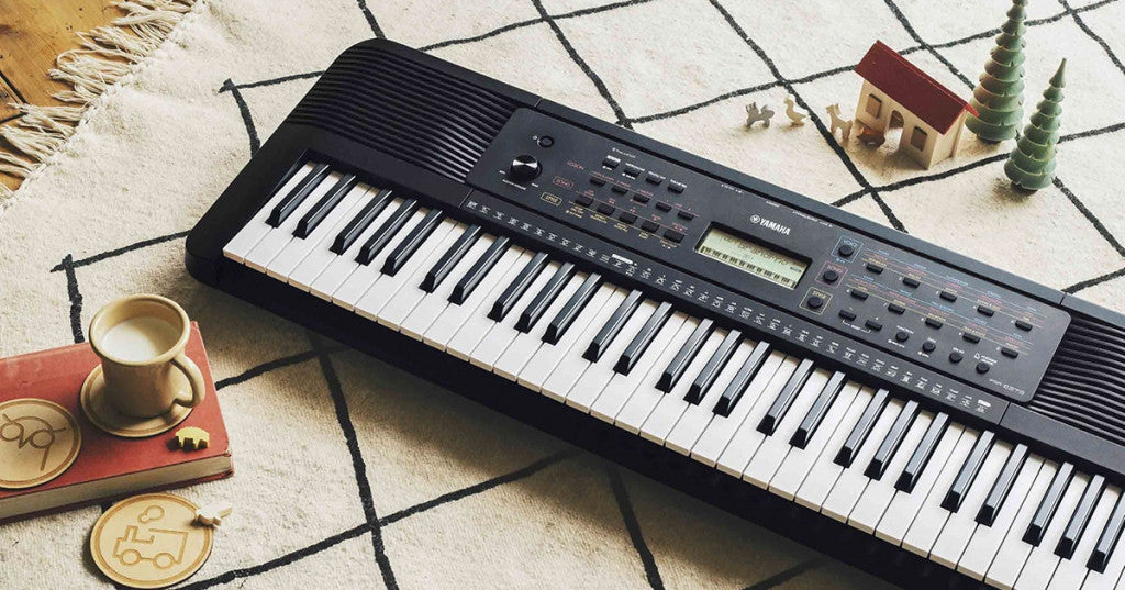 YAMAHA Portable Digital Piano (Black) PSR-E273